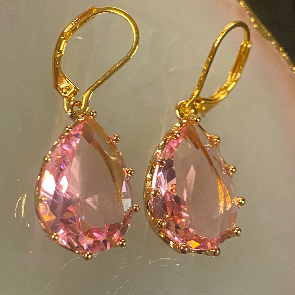 🎀 Pretty Pink drop earrings
